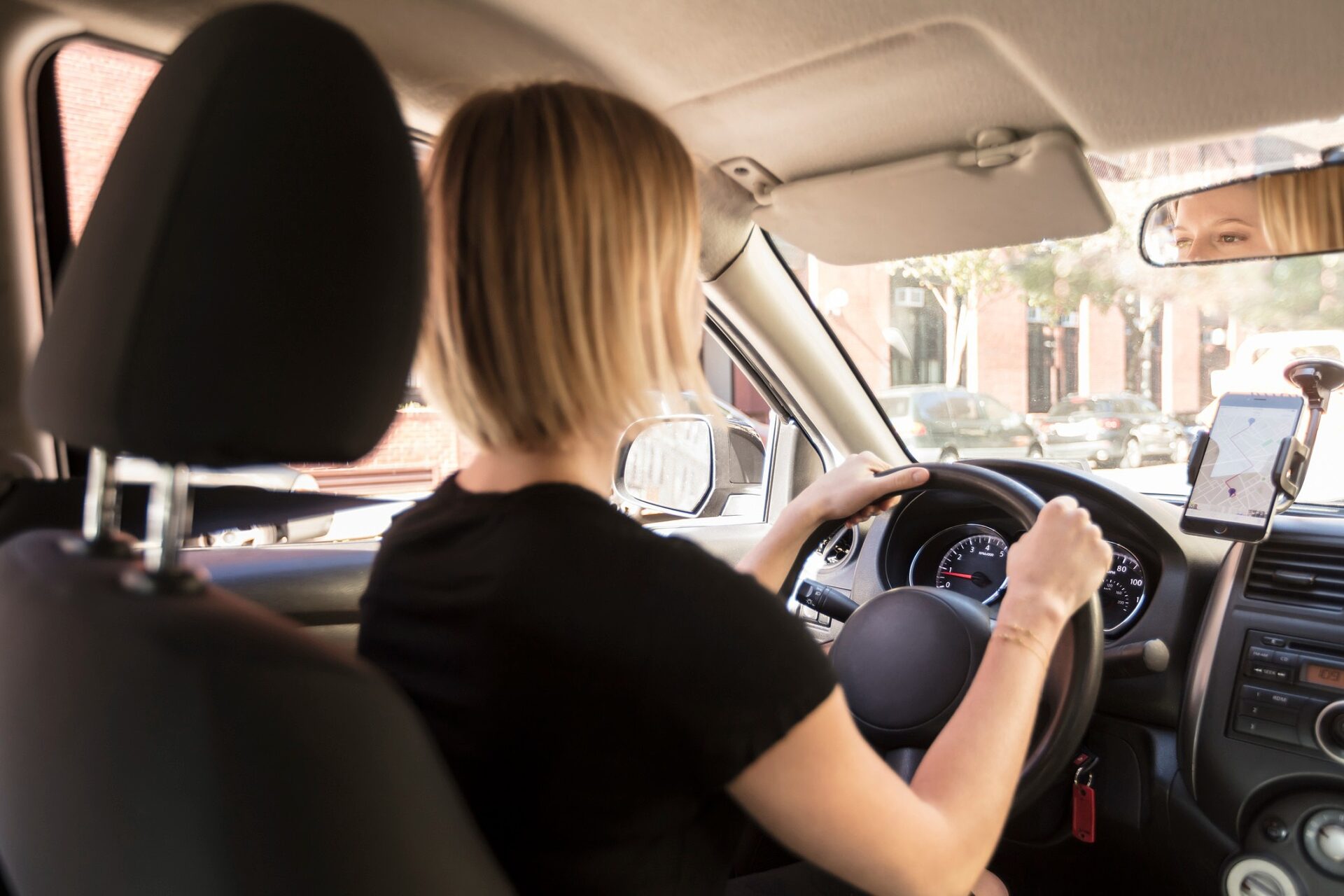 como dirigir um carro pela primeira vez